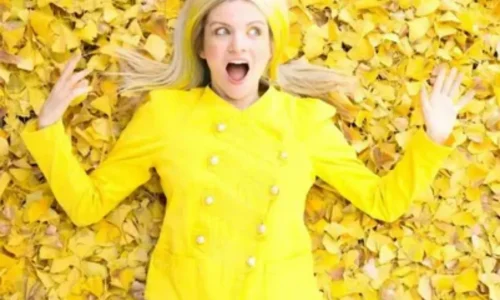 Трикотажные платья: силуэты и ткани на разную погоду